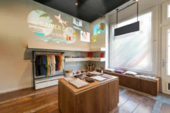 Projecteurs<Epson EB-805F Ultra-short-throw projector