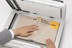 Scanners<Epson Scanner à plat compact WorkForce DS-1730 pour les petites entreprises et les bureaux à domicile.